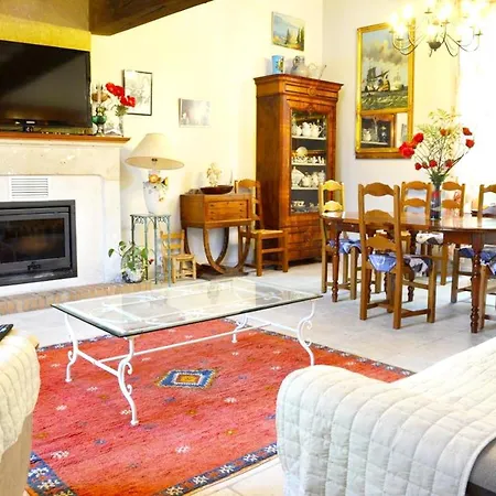 Casa de Férias Maison Spacieuse à Avec Piscine Privée *