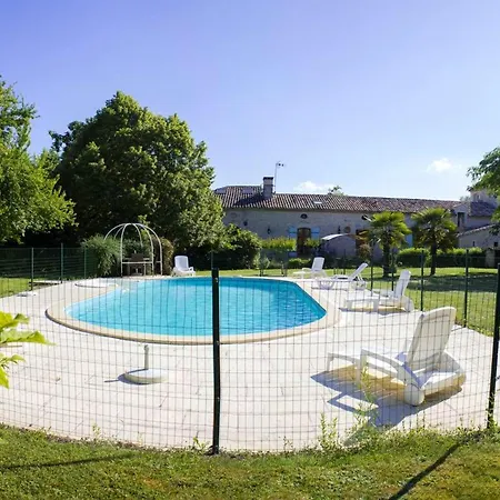 Maison Spacieuse A Avec Piscine Privee Semesterbostad *
