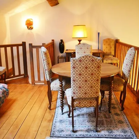 Semesterbostad Maison Spacieuse A Avec Piscine Privee Thénac