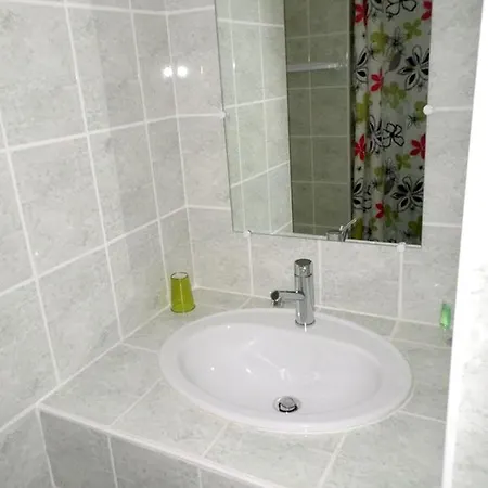 Maison Spacieuse A Avec Piscine Privee Semesterbostad *