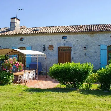 Maison Spacieuse A Avec Piscine Privee